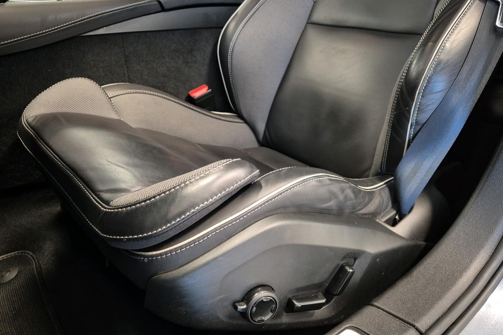 Volvo V60 iso kuva 21