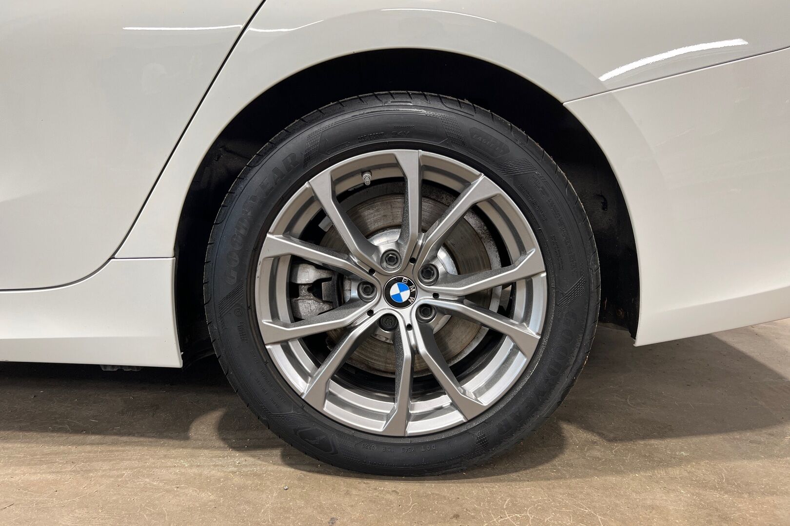 BMW 3-sarja iso kuva 10