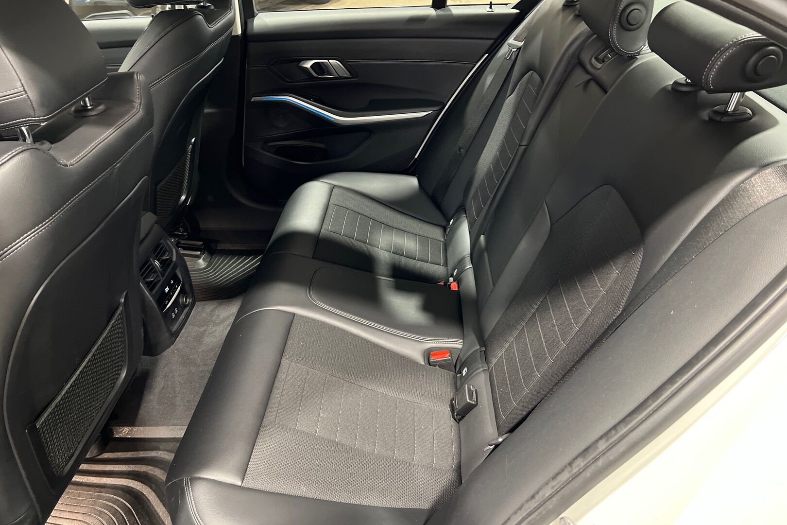 BMW 3-sarja iso kuva 8