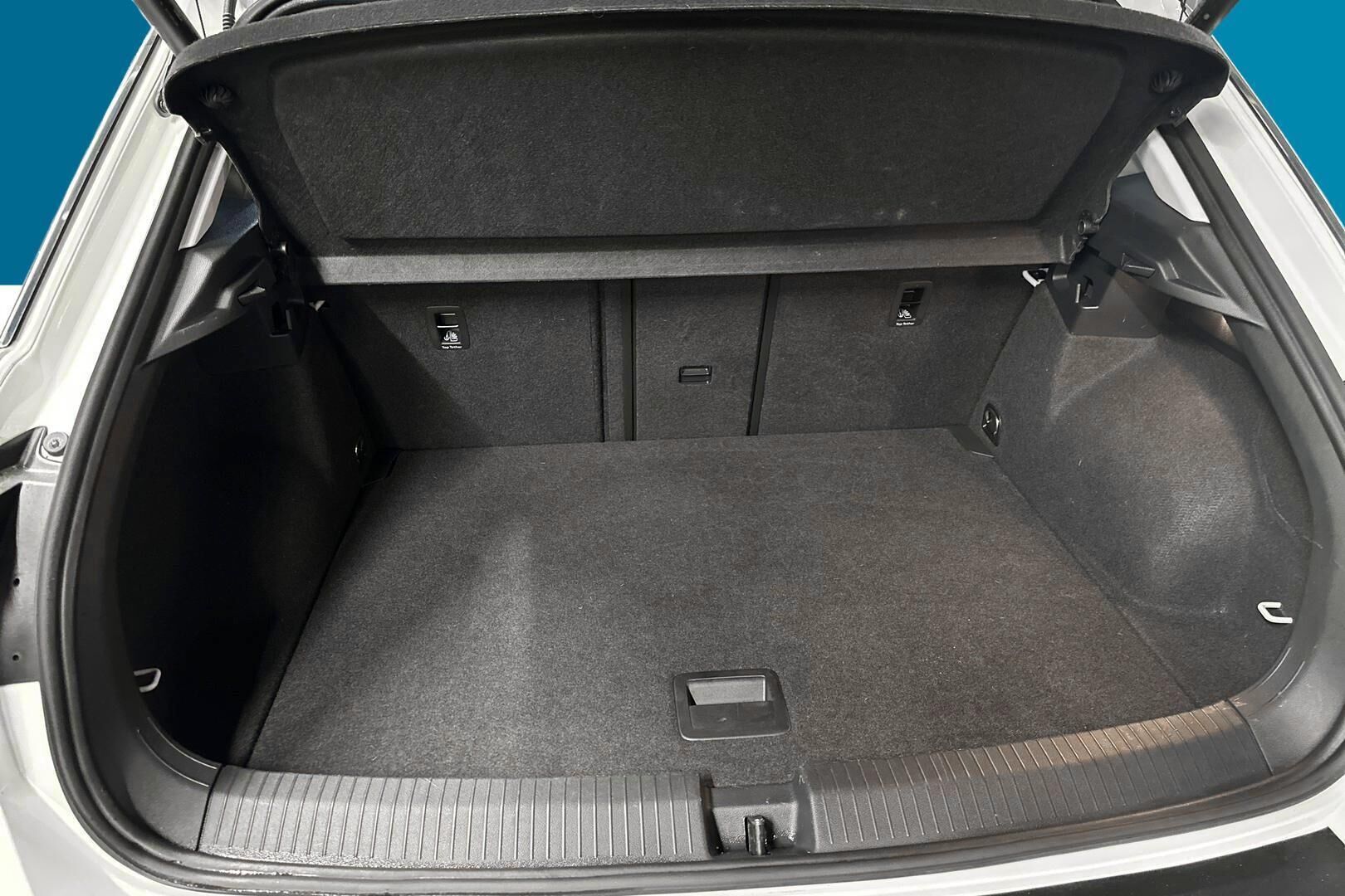 Volkswagen T-Roc iso kuva 12