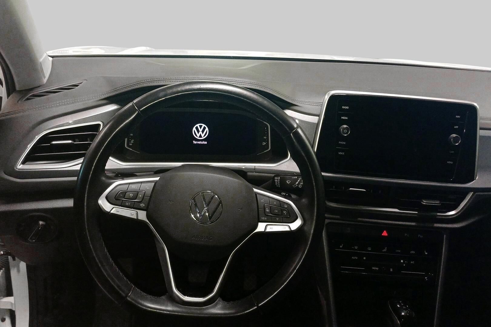 Volkswagen T-Roc iso kuva 3