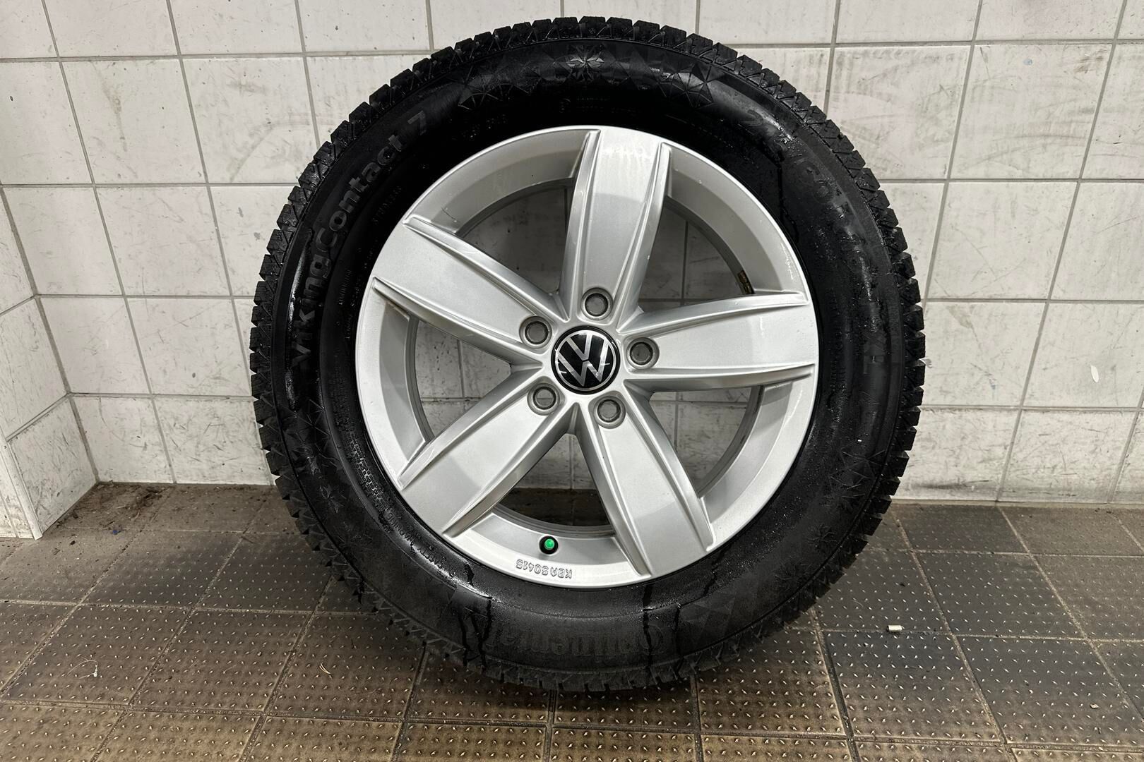 Volkswagen T-Roc iso kuva 33
