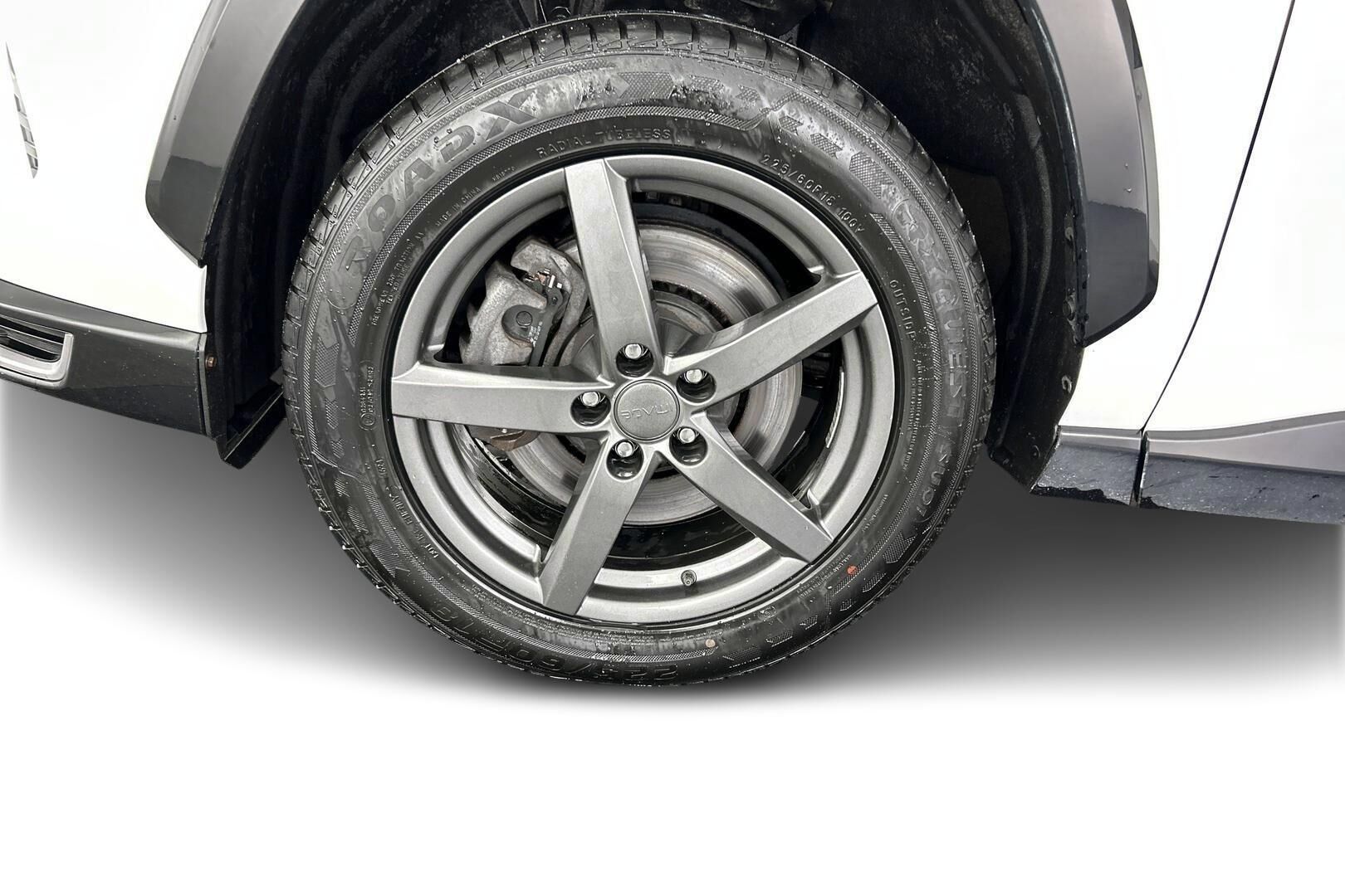 Toyota RAV4 Plug-in iso kuva 13