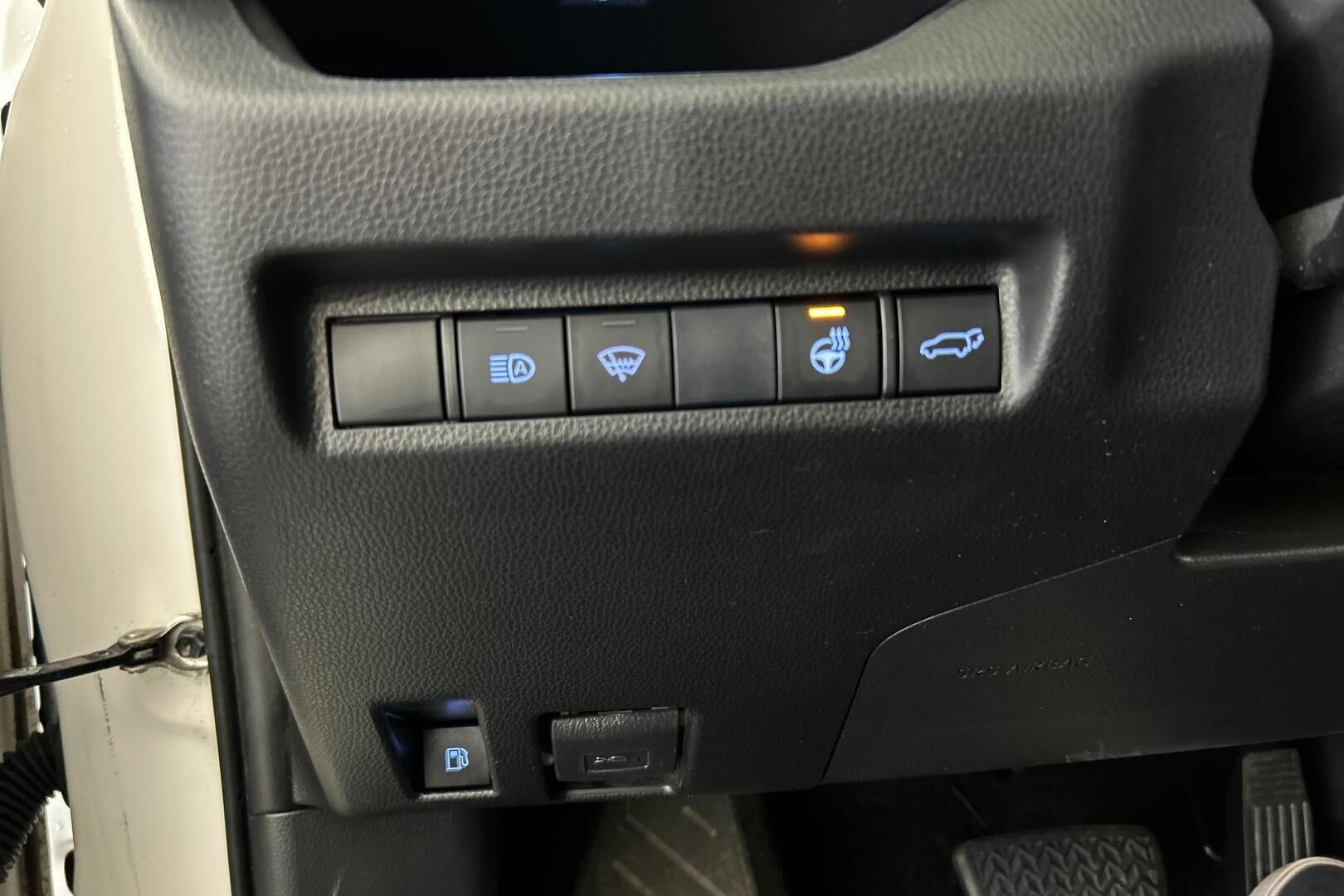 Toyota RAV4 Plug-in iso kuva 21