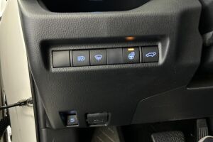 Toyota RAV4 Plug-in esikatselu 21