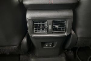 Toyota RAV4 Plug-in esikatselu 23