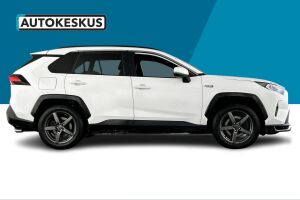 Toyota RAV4 Plug-in esikatselu 4