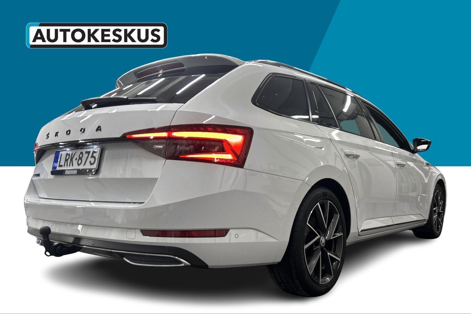 Skoda Superb iso kuva 5