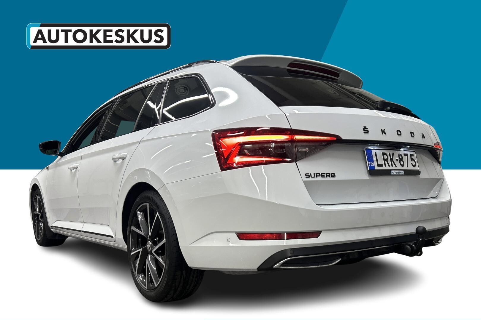 Skoda Superb iso kuva 7