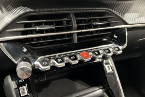 Peugeot e-208 esikatselu 17