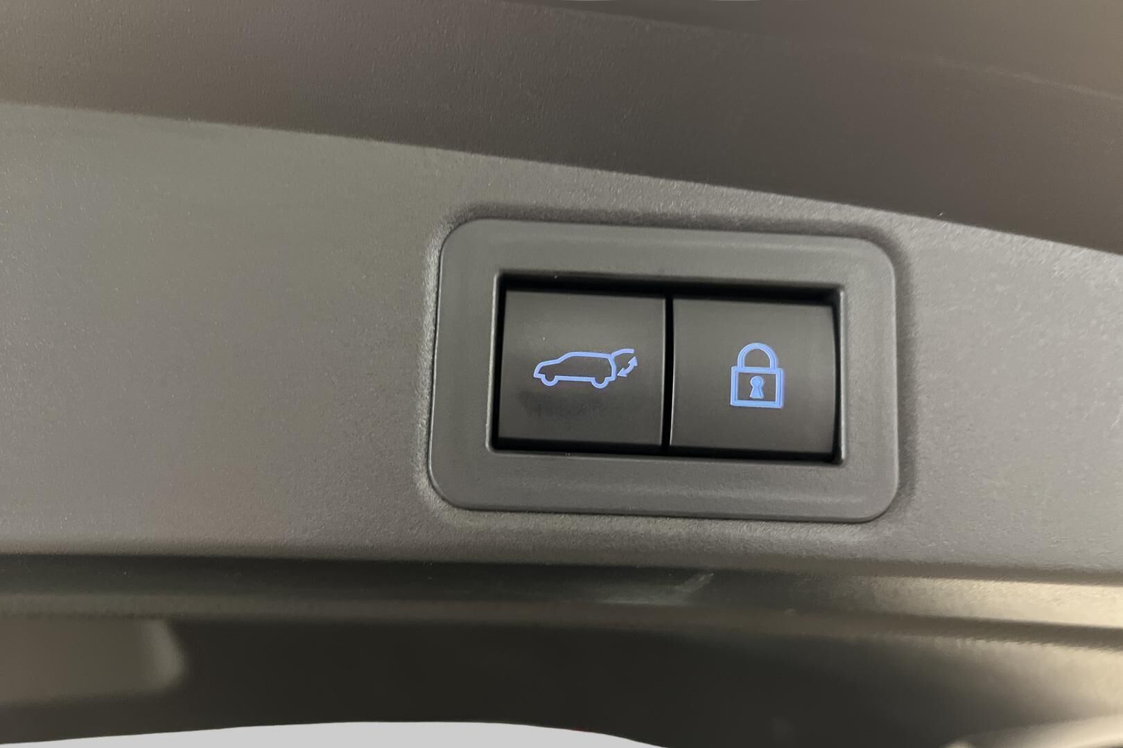 Toyota Corolla iso kuva 13