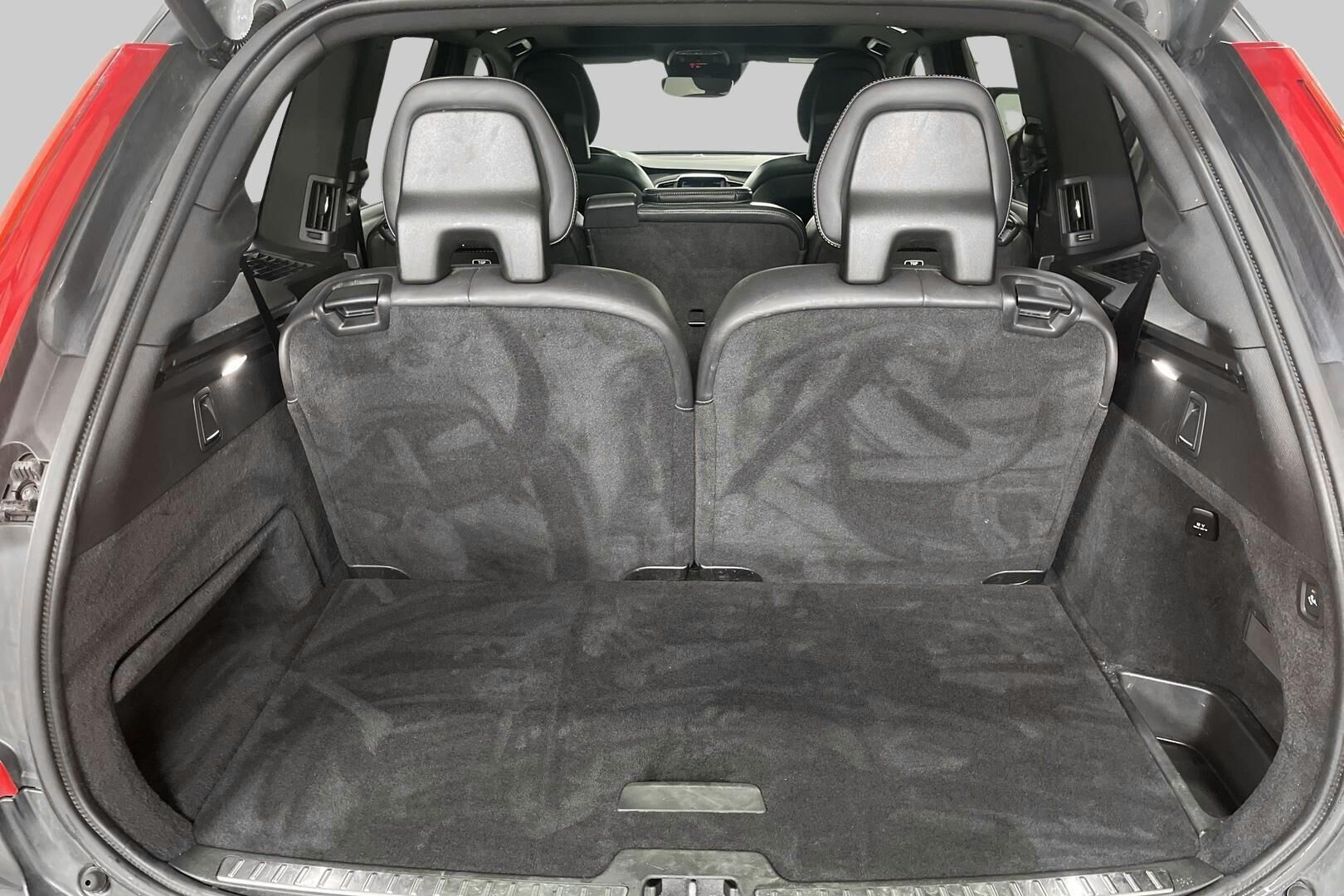 Volvo XC90 iso kuva 9