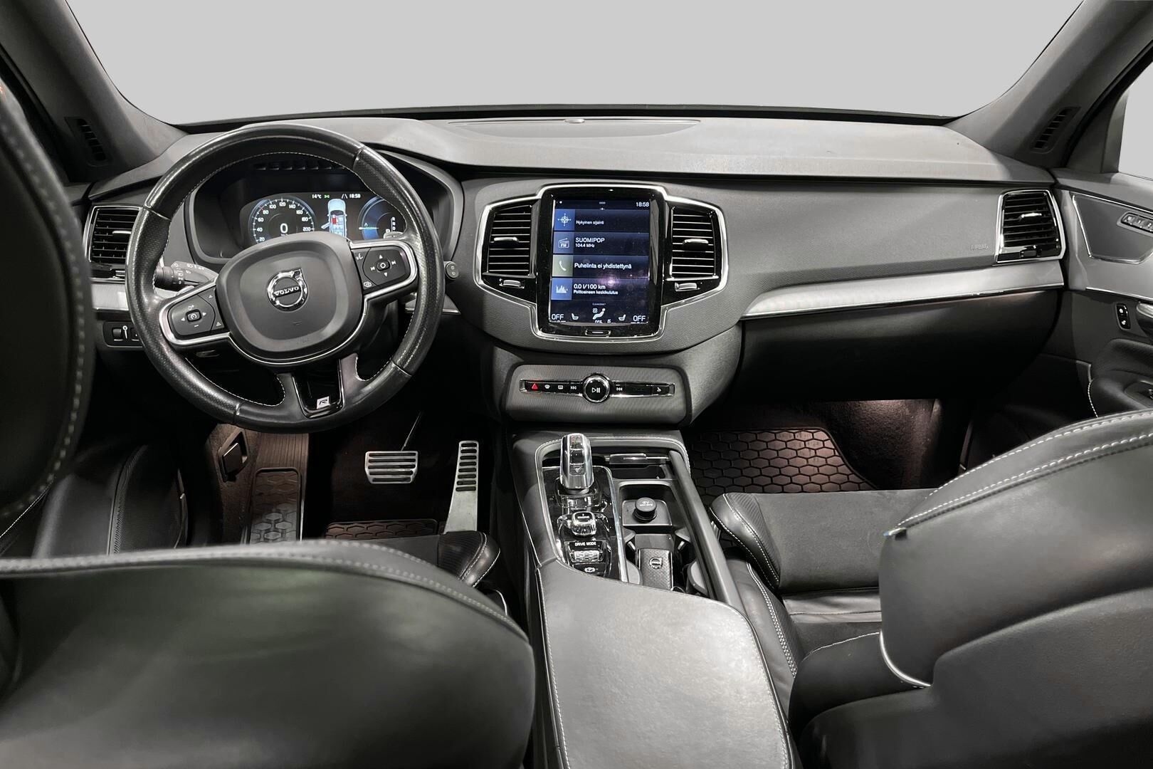 Volvo XC90 iso kuva 11