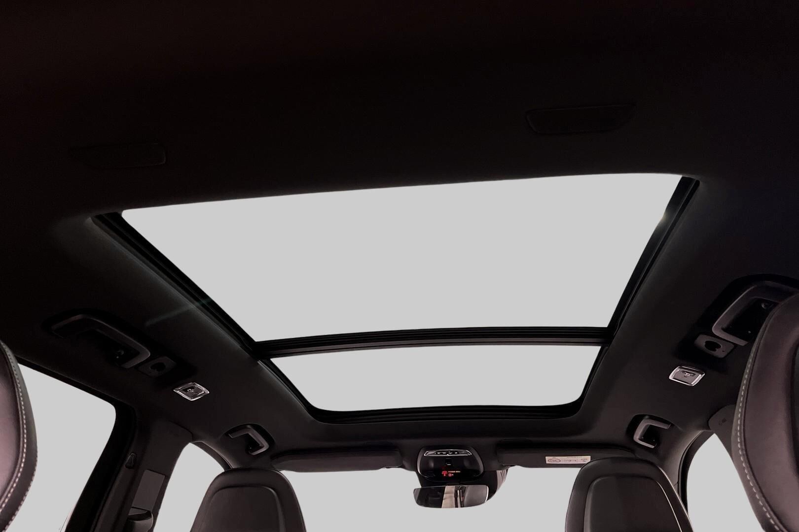 Volvo XC90 iso kuva 15