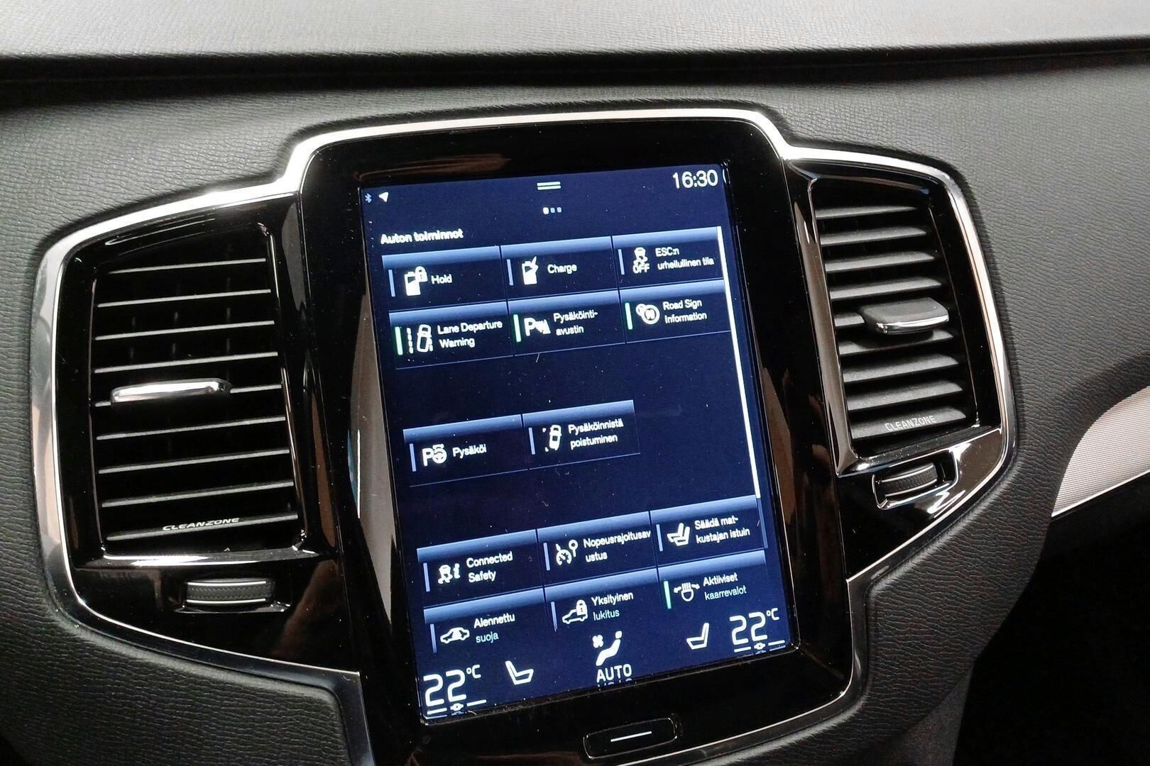 Volvo XC90 iso kuva 19
