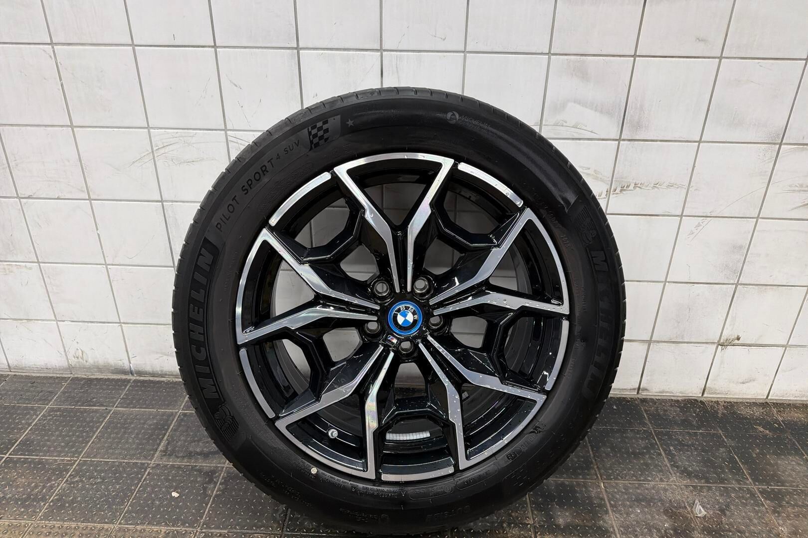 BMW X3 iso kuva 13