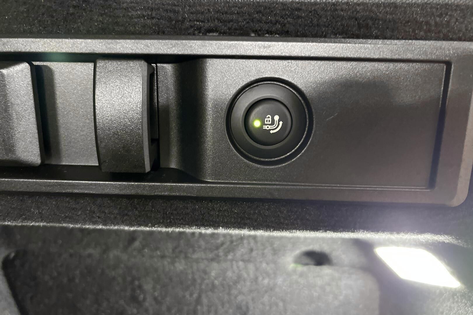 BMW 3-sarja iso kuva 13