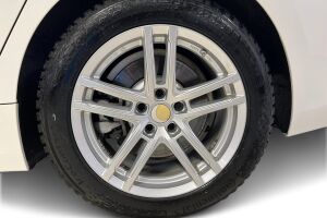 BMW 3-sarja esikatselu 12