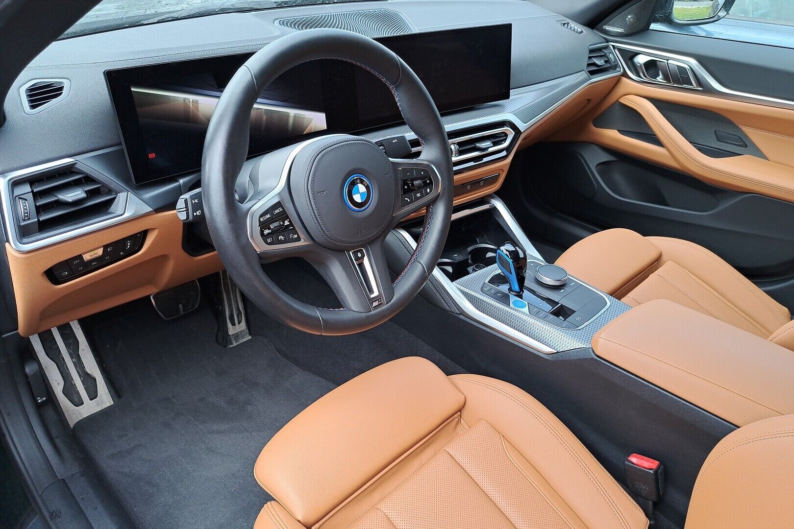 BMW i4 iso kuva 1