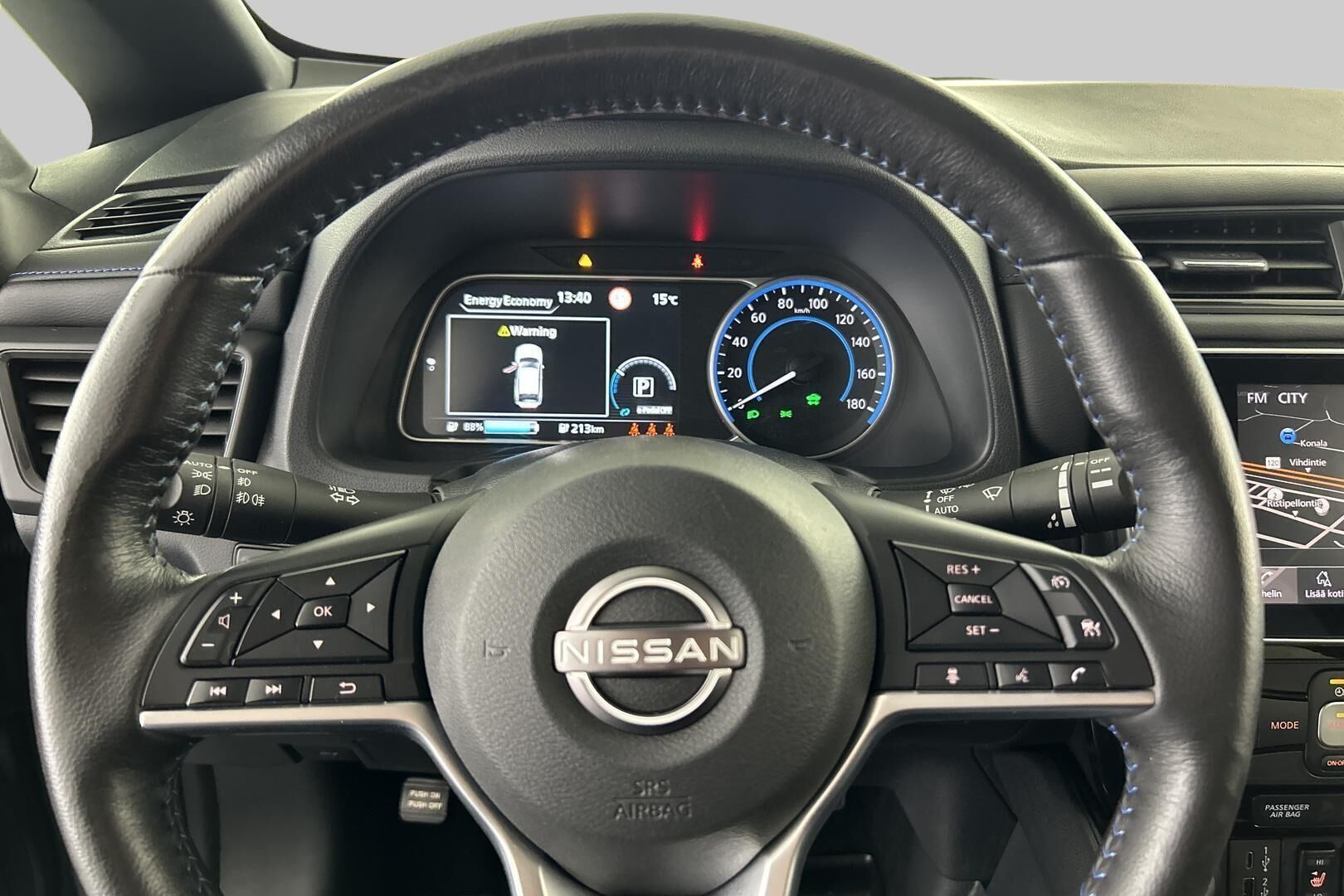 Nissan Leaf iso kuva 3