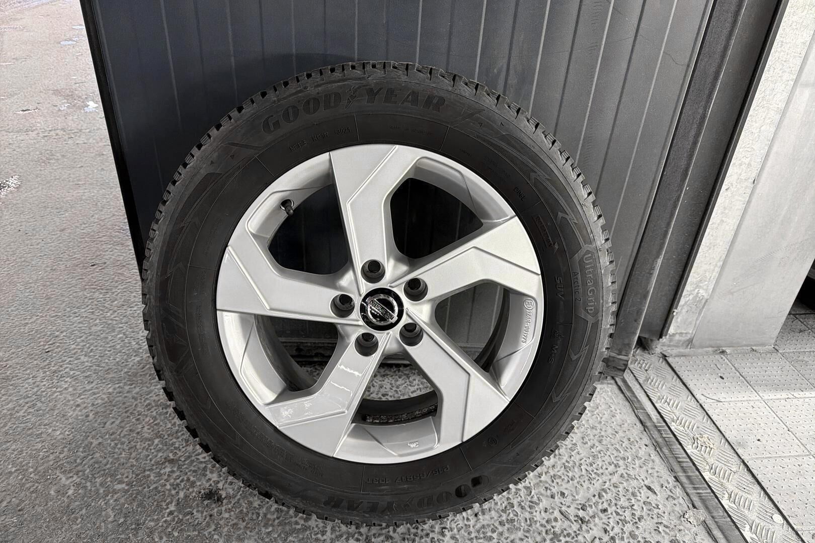 Nissan Qashqai iso kuva 12