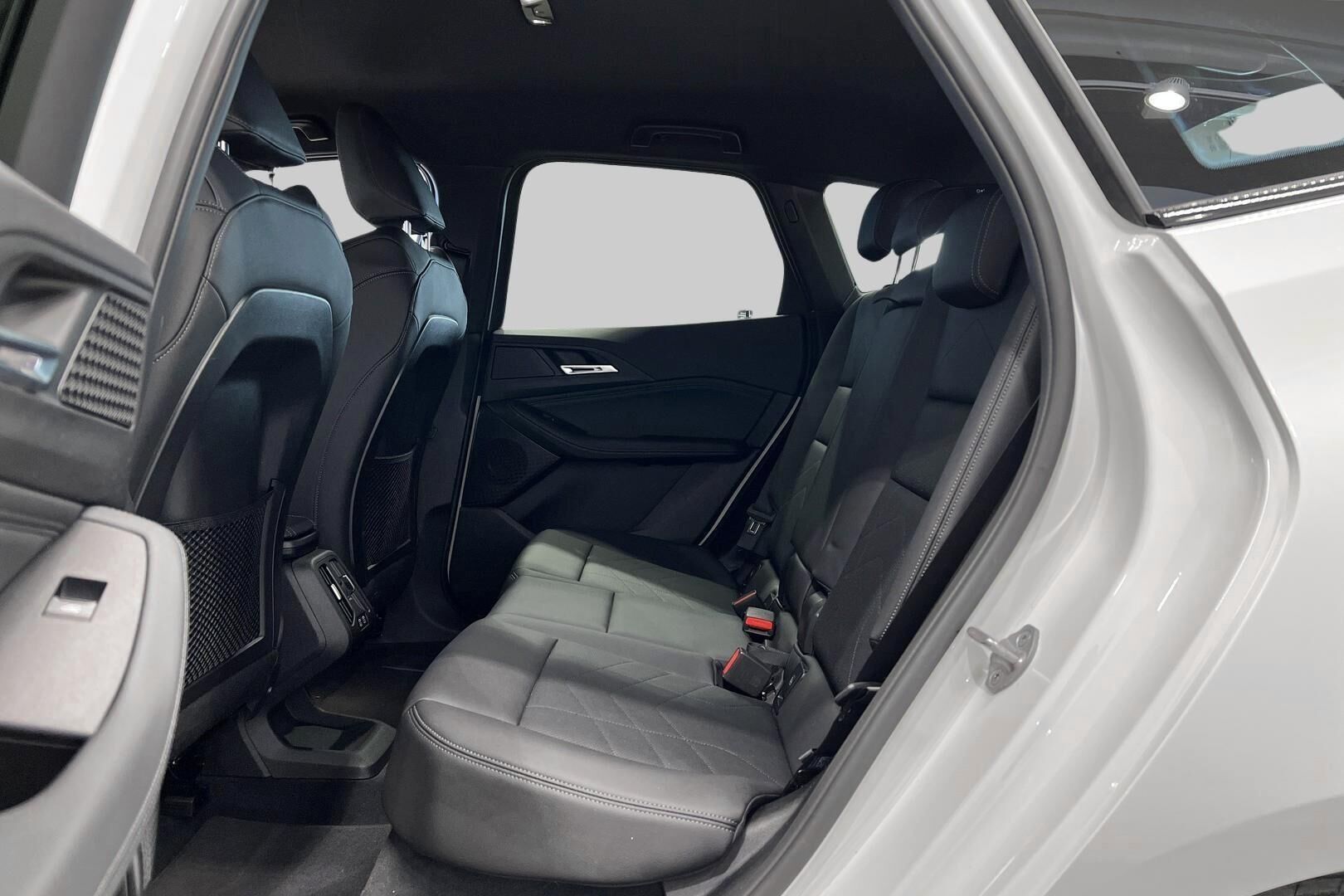 BMW 2-SARJA iso kuva 10