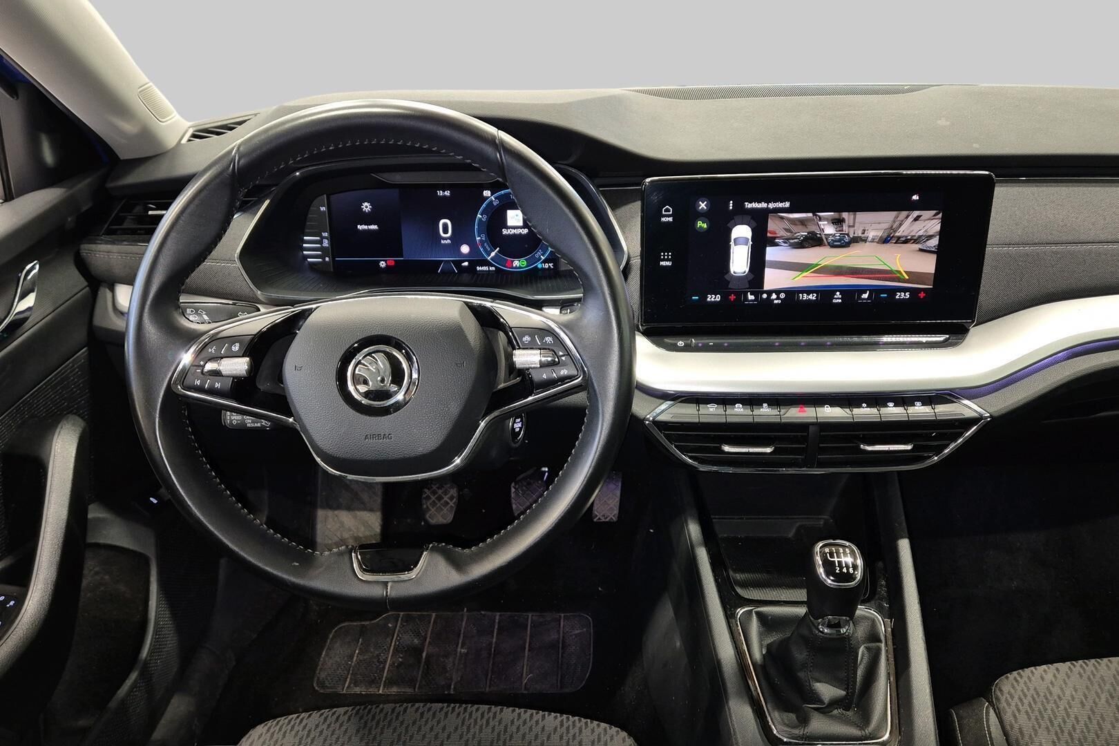 Skoda Octavia iso kuva 2