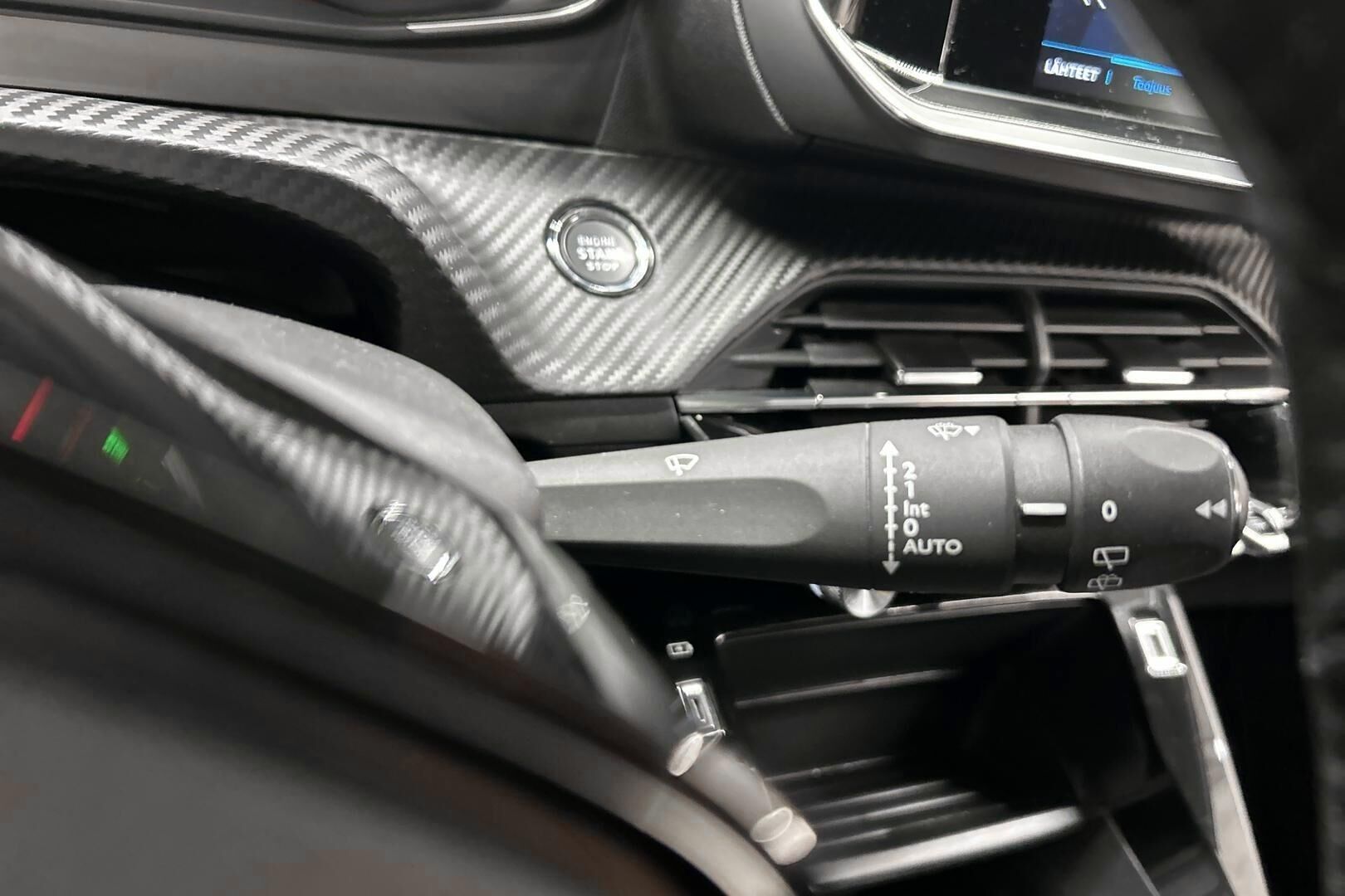 Peugeot e-208 iso kuva 21