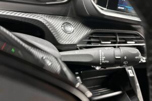 Peugeot e-208 esikatselu 21