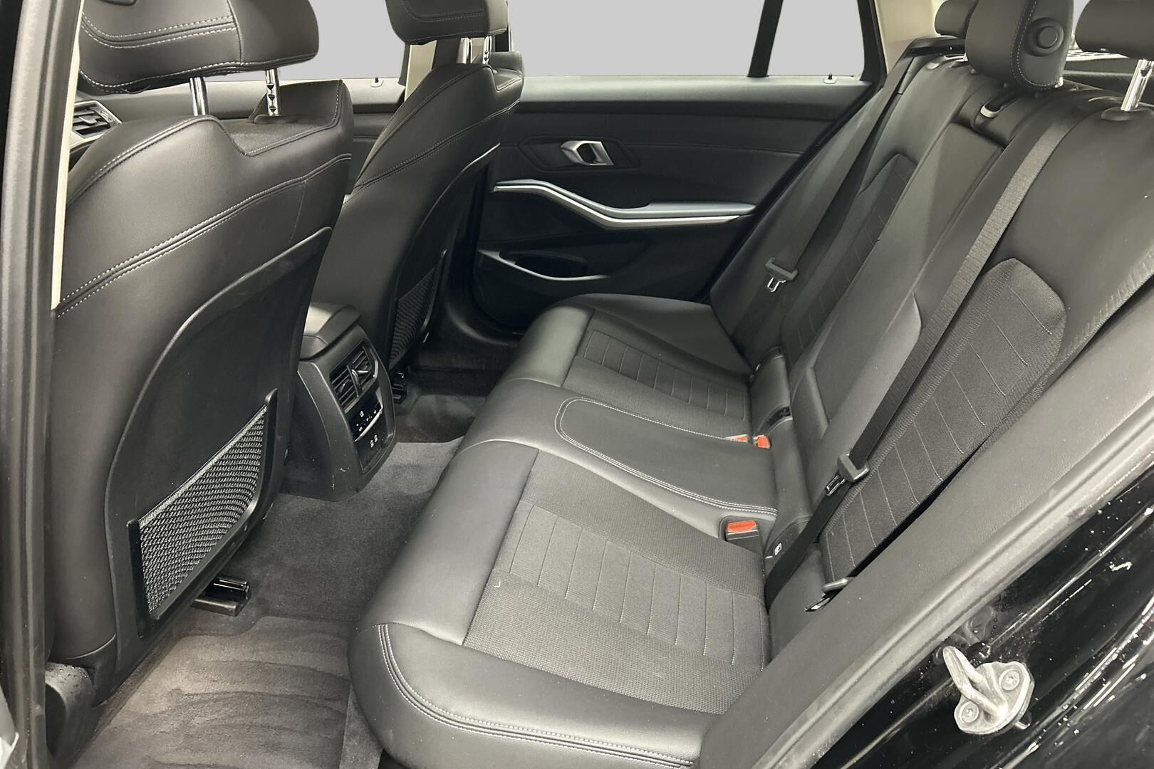 BMW 3-sarja iso kuva 8