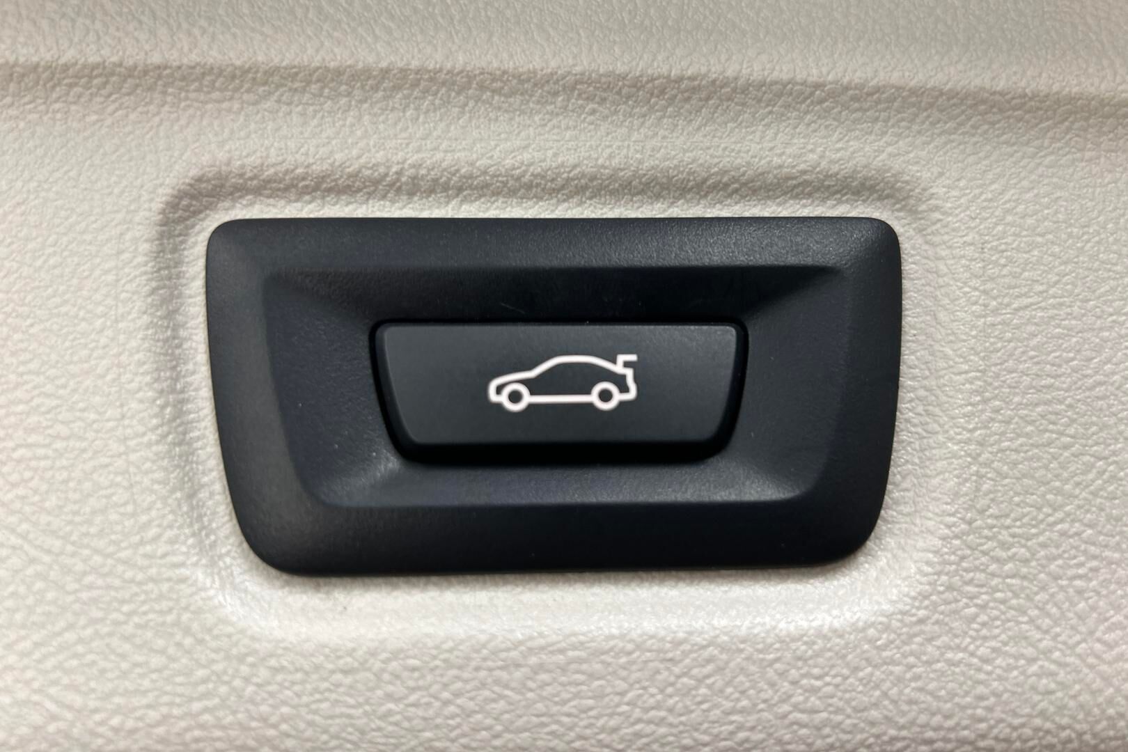 BMW 3-sarja iso kuva 18