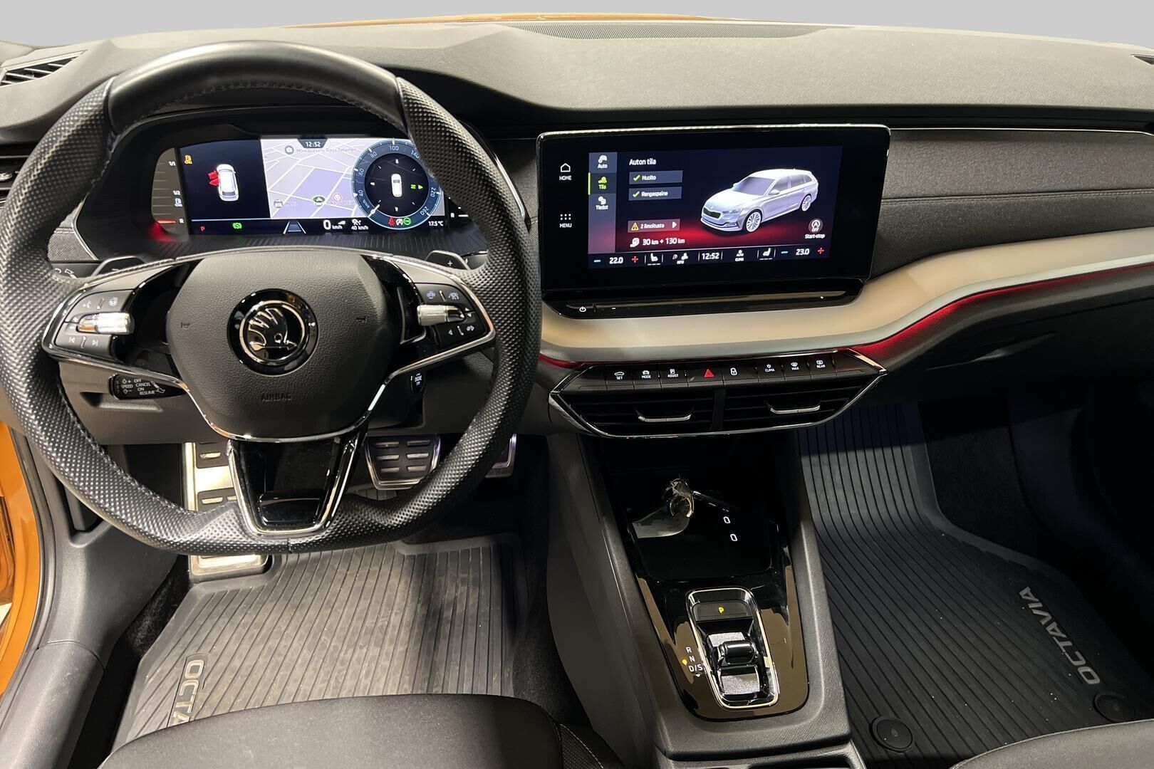 Skoda Octavia iso kuva 11