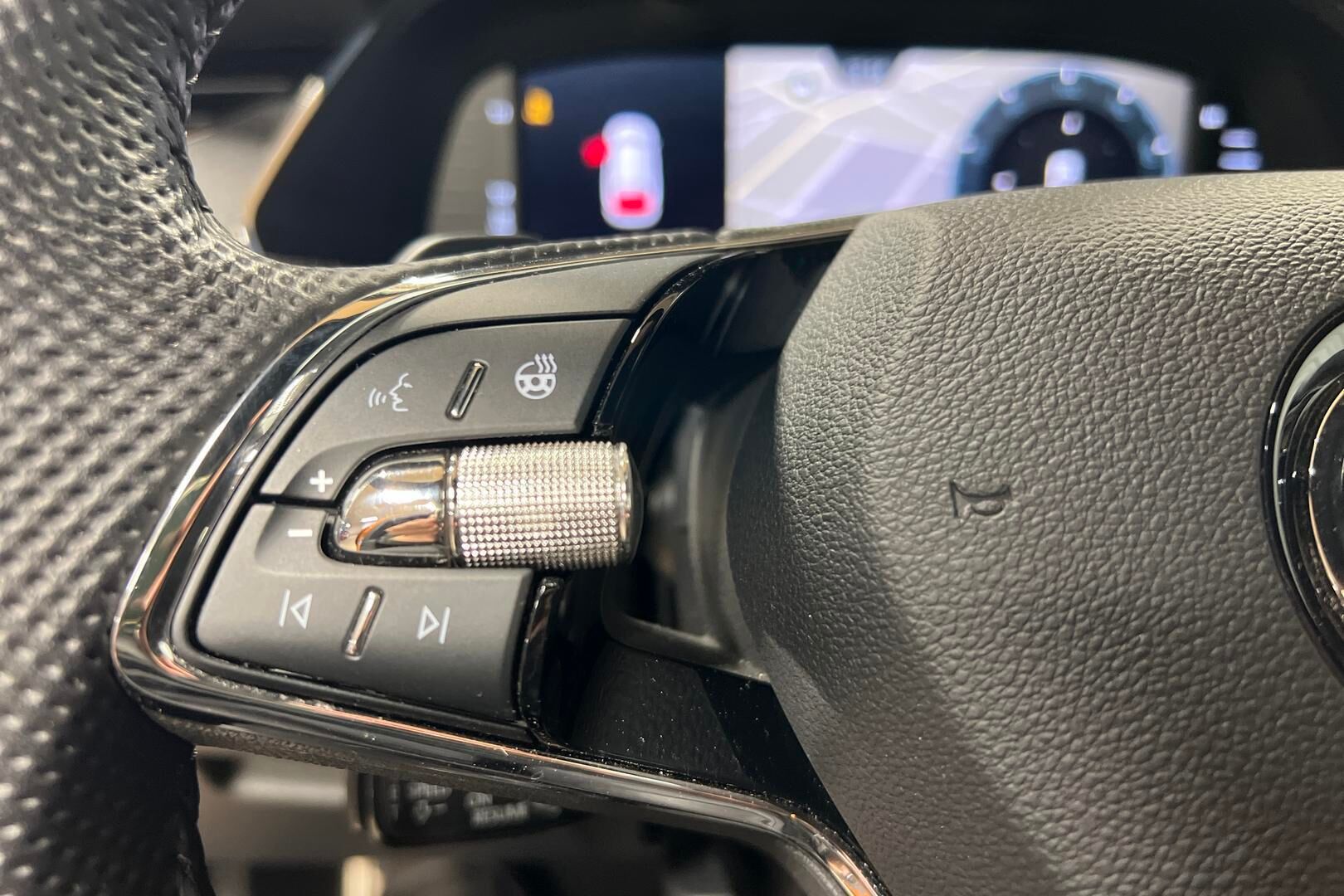 Skoda Octavia iso kuva 17