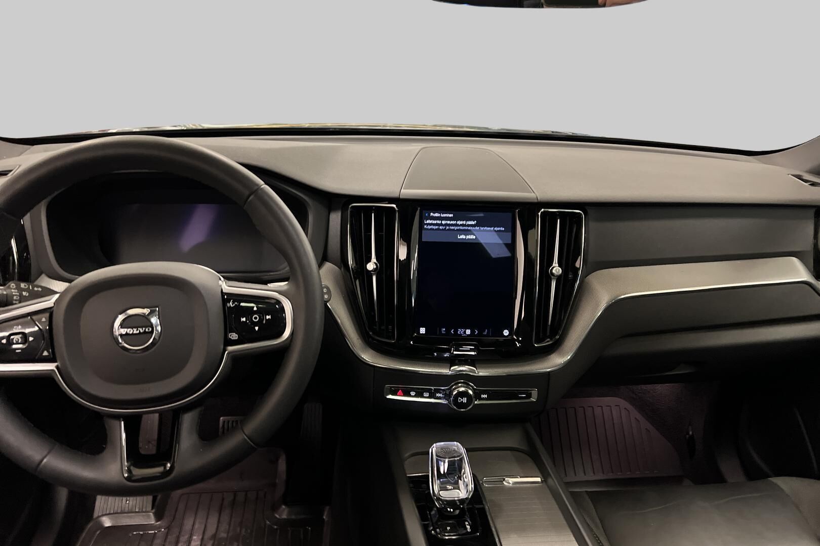 Volvo XC60 iso kuva 8