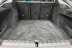 BMW i4 esikatselu 13