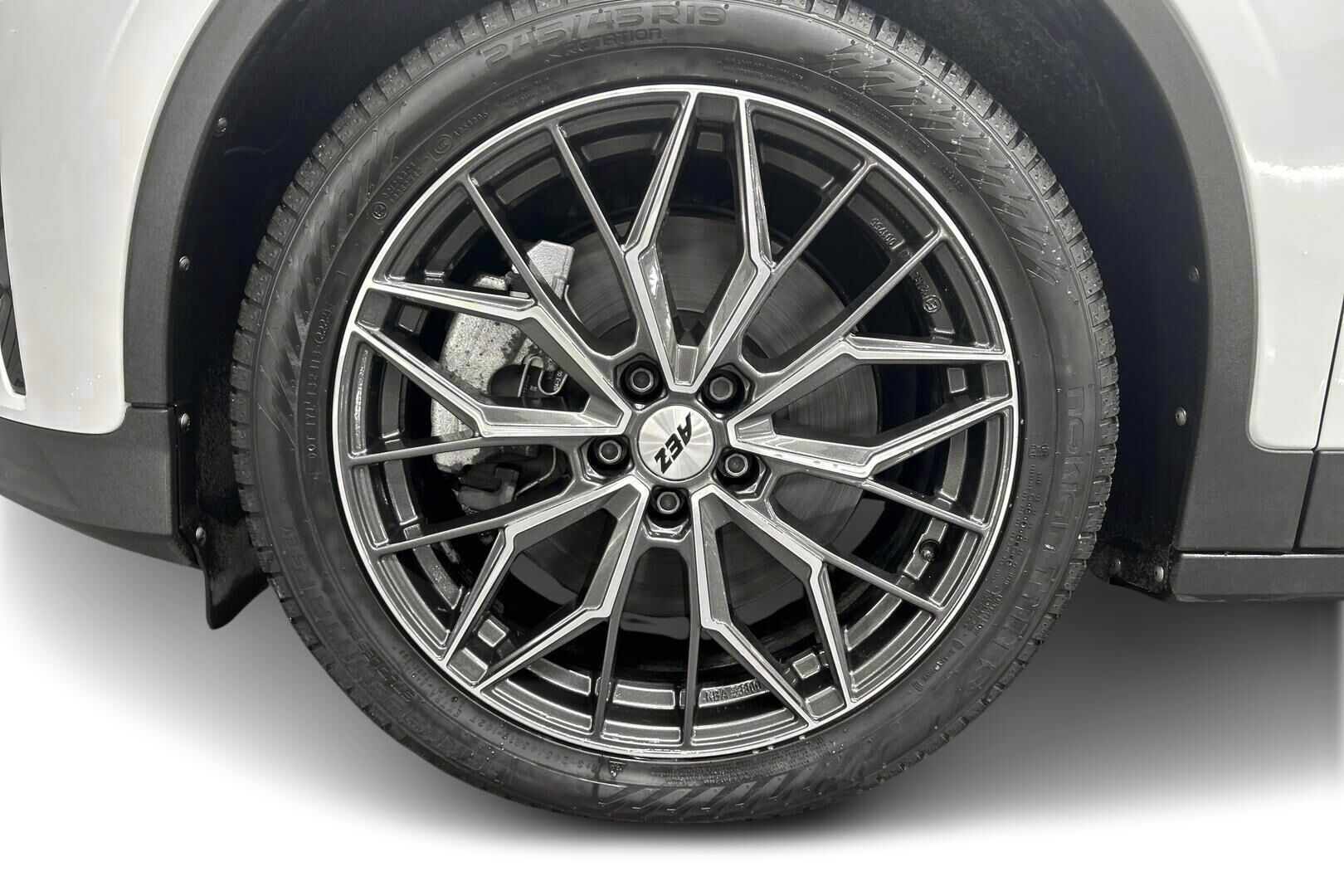 Polestar 2 iso kuva 12