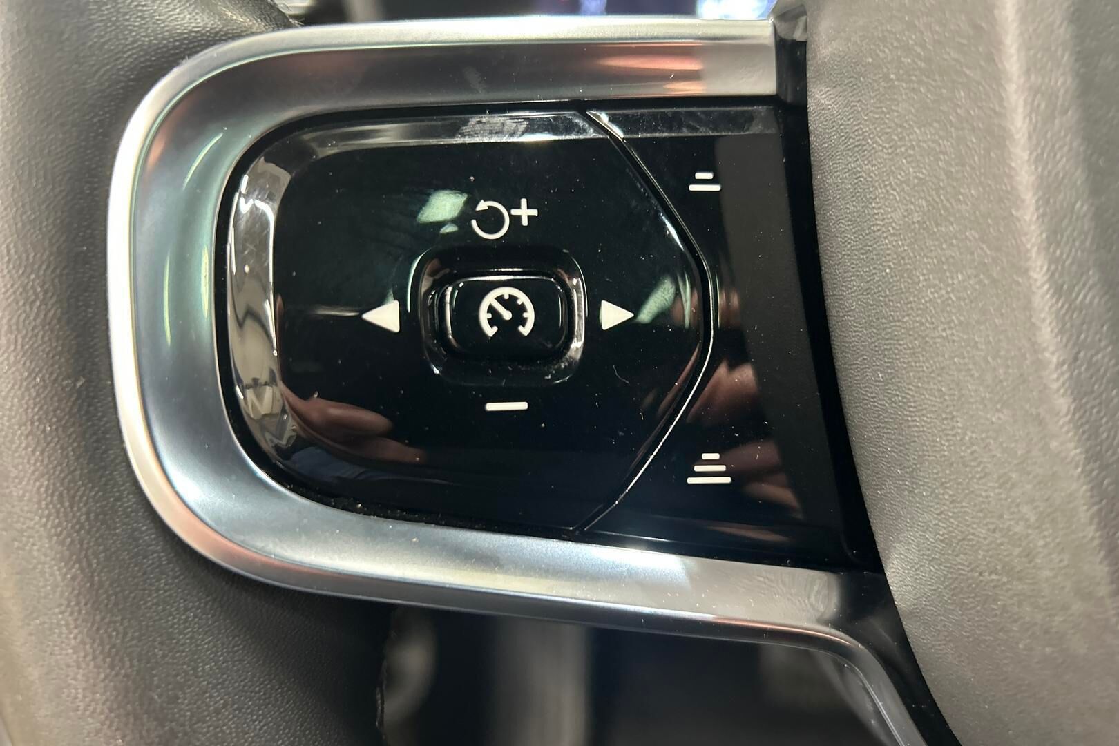 Polestar 2 iso kuva 15