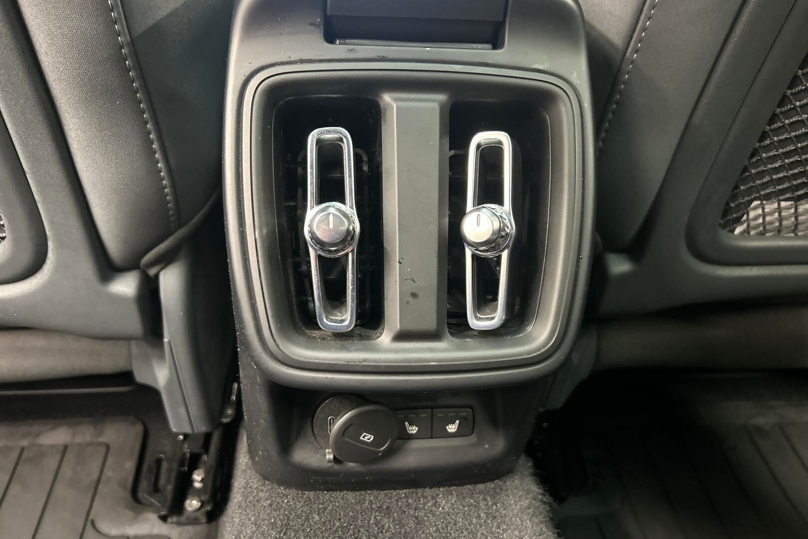 Polestar 2 iso kuva 21