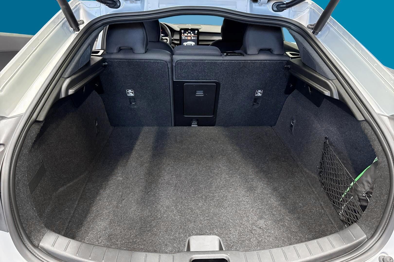 Polestar 2 iso kuva 9