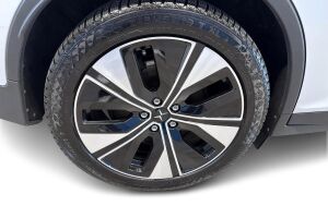 Polestar 2 esikatselu 10