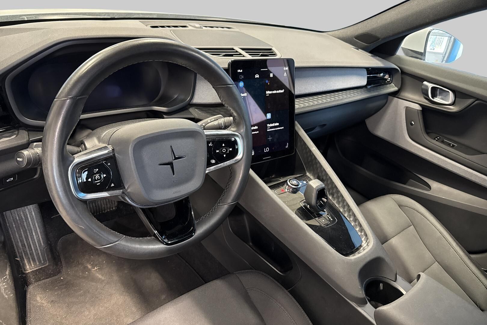 Polestar 2 iso kuva 2