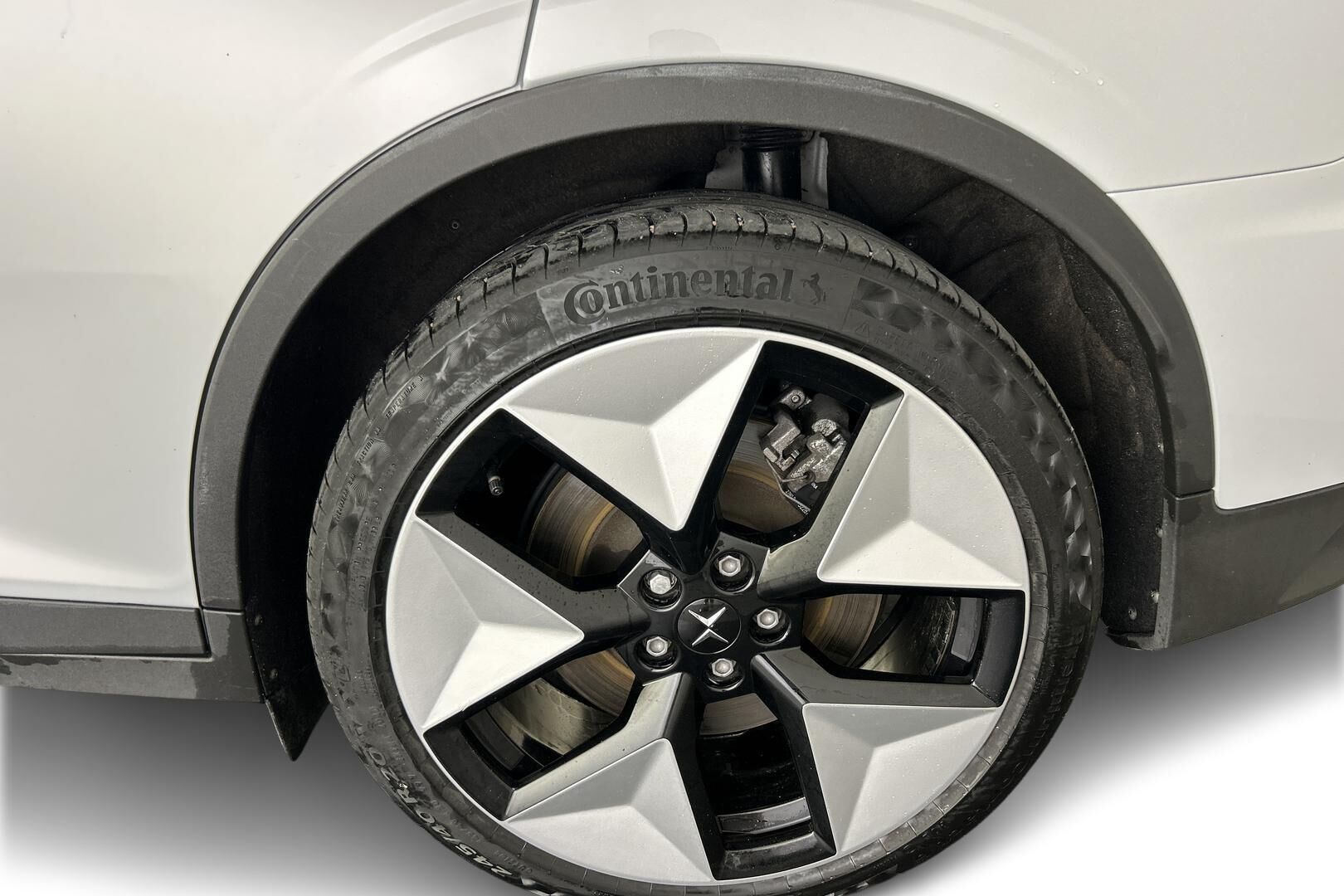 Polestar 2 iso kuva 12