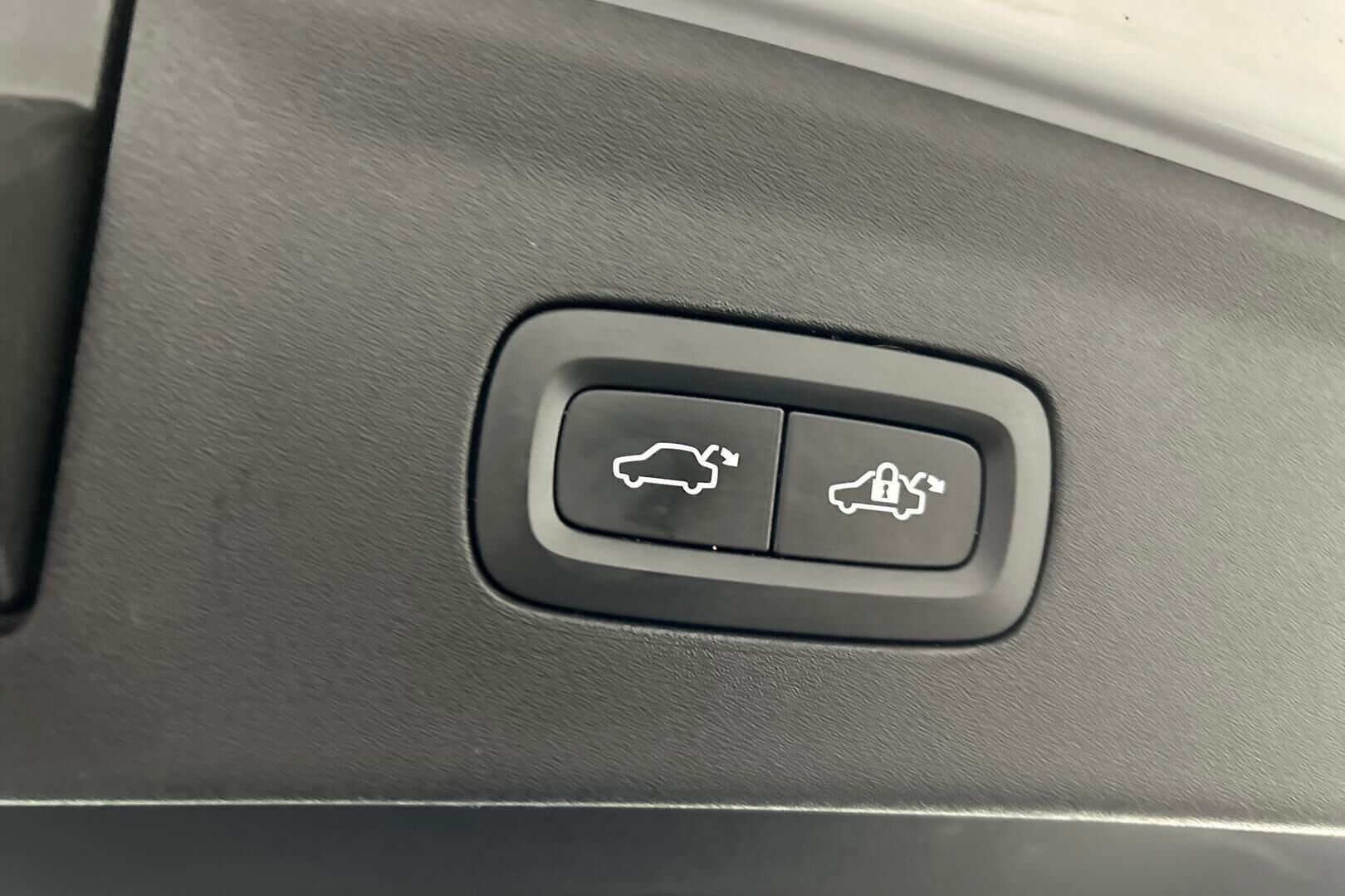 Polestar 2 iso kuva 13