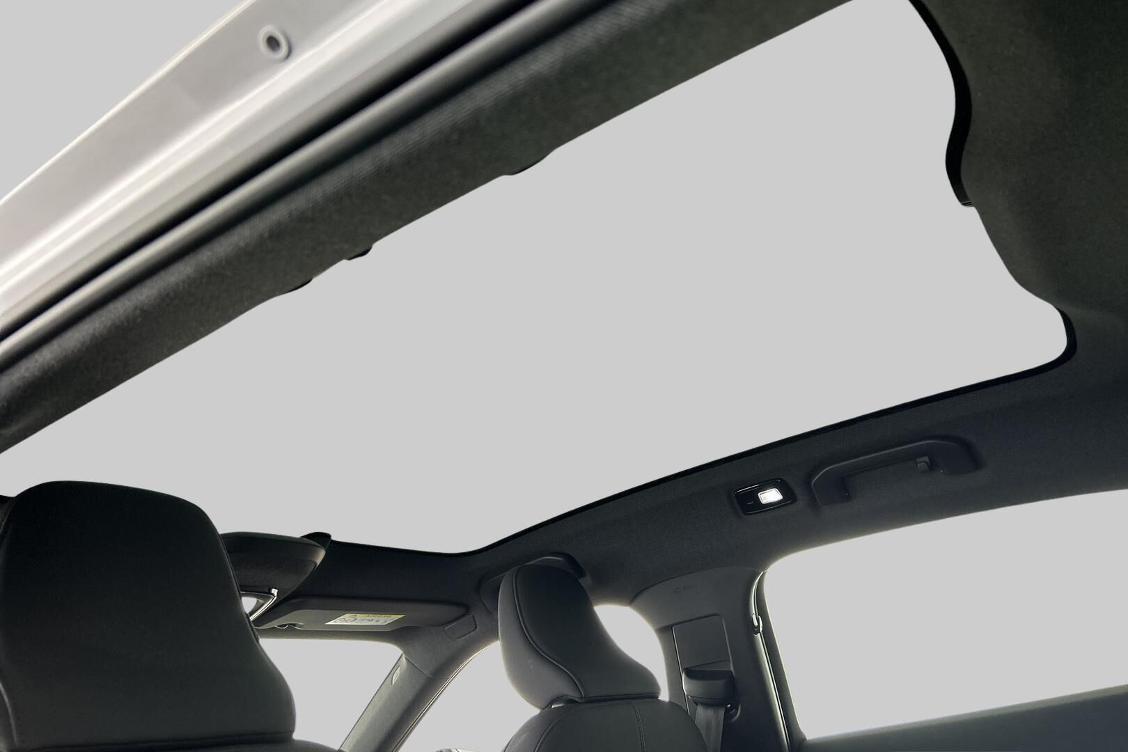 Polestar 2 iso kuva 15