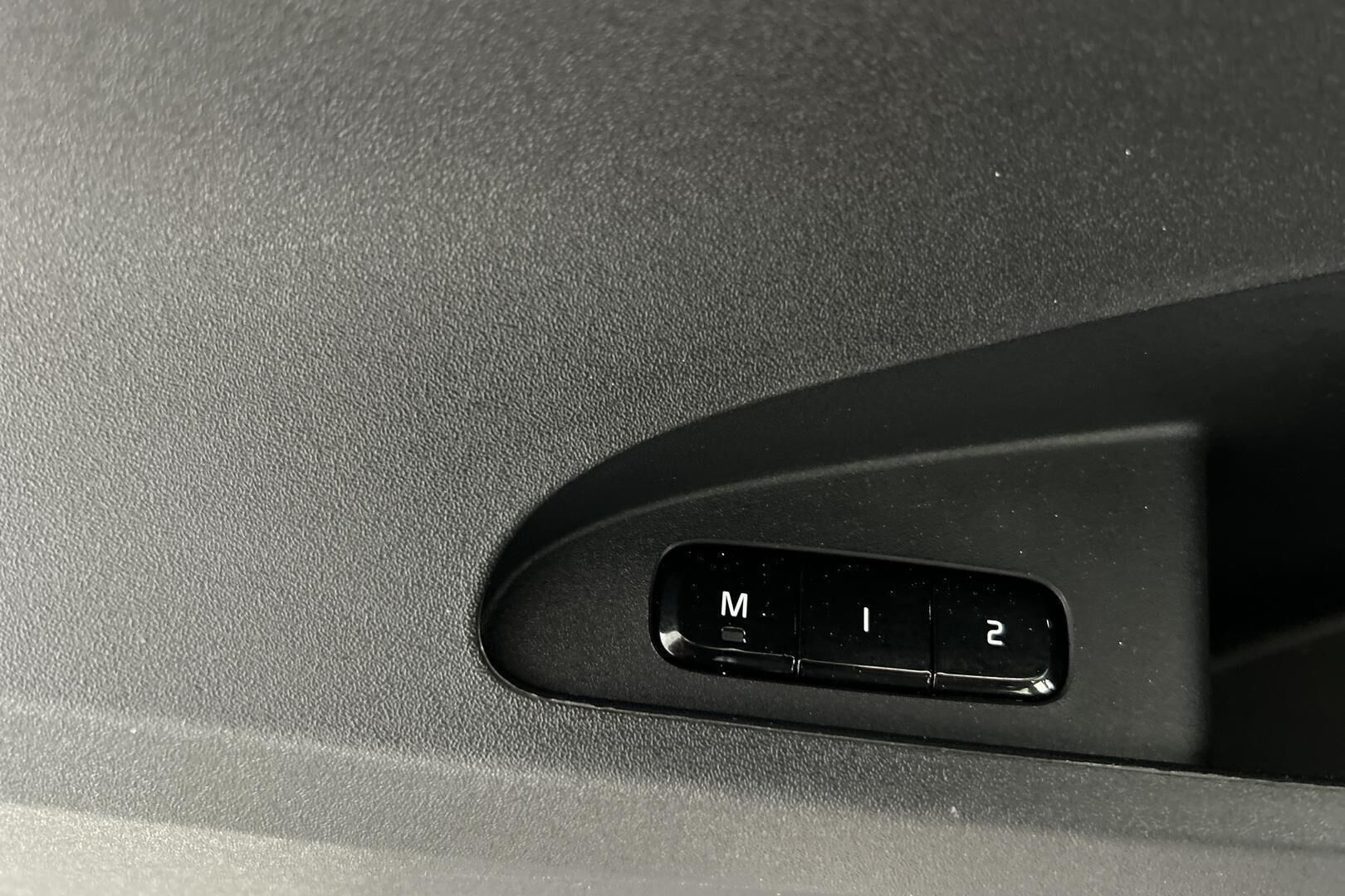 Polestar 2 iso kuva 18