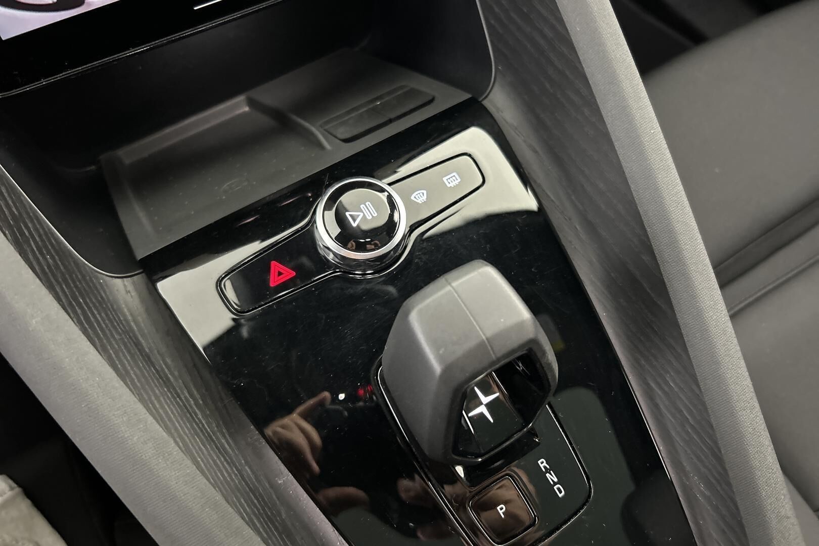 Polestar 2 iso kuva 25