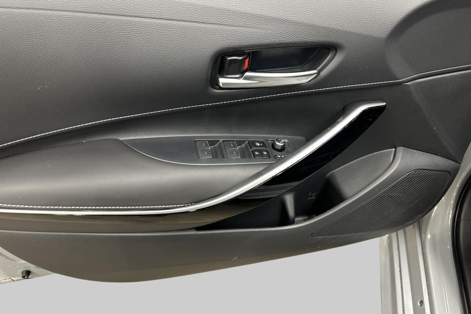 Toyota Corolla iso kuva 14