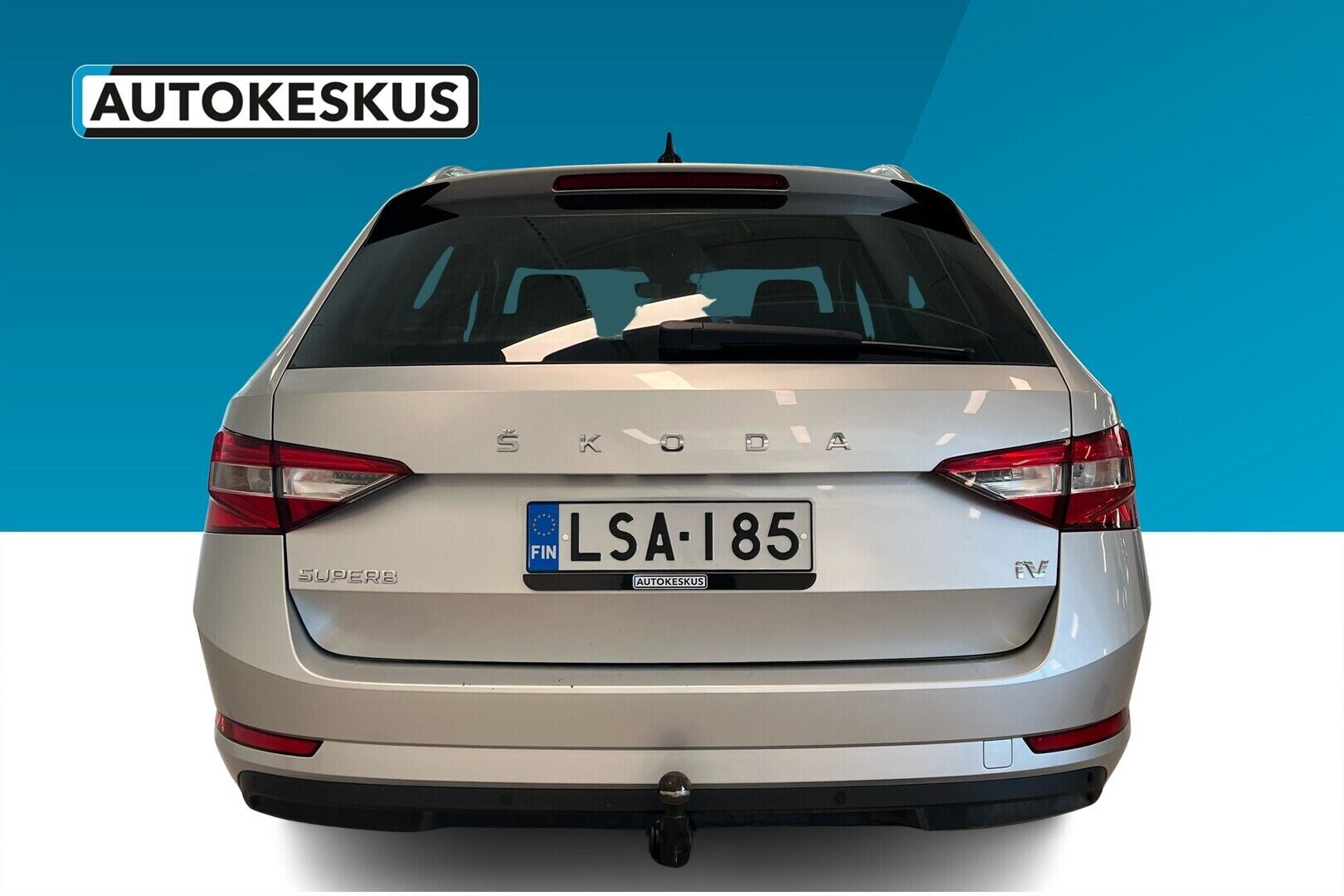 Skoda Superb iso kuva 3