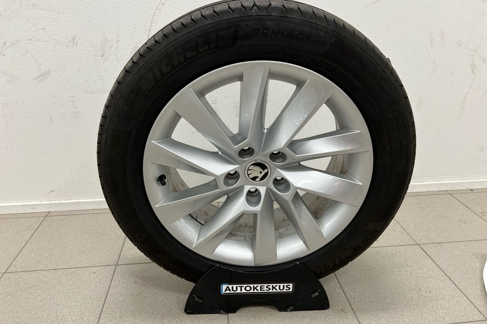 Skoda Superb iso kuva 22