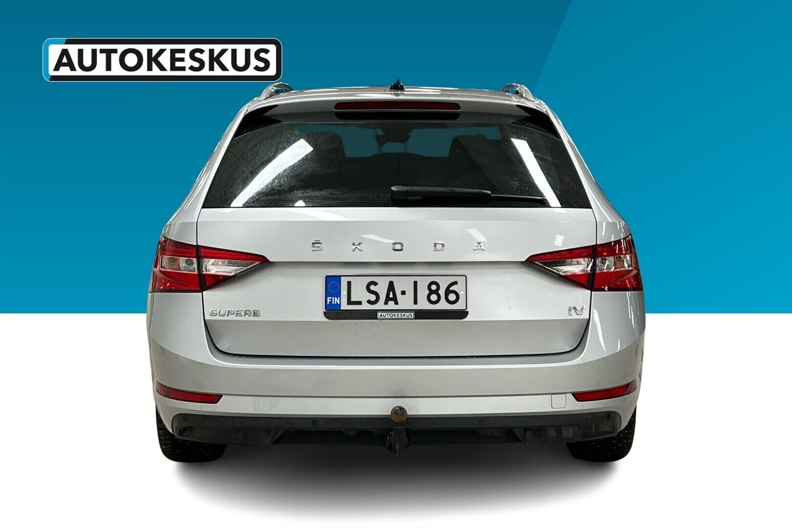 Skoda Superb iso kuva 4
